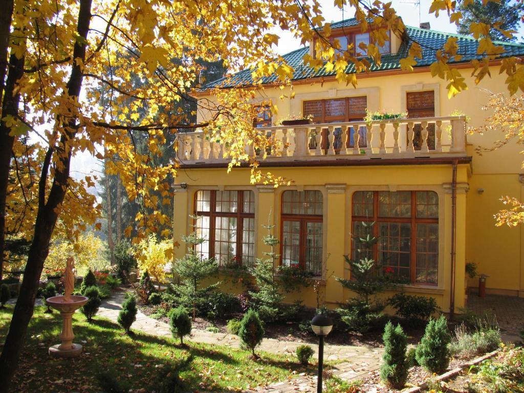 Hotel Villa Romantica ชกลาร์สกา ปอเรมบา ภายนอก รูปภาพ