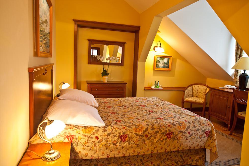 Hotel Villa Romantica ชกลาร์สกา ปอเรมบา ภายนอก รูปภาพ