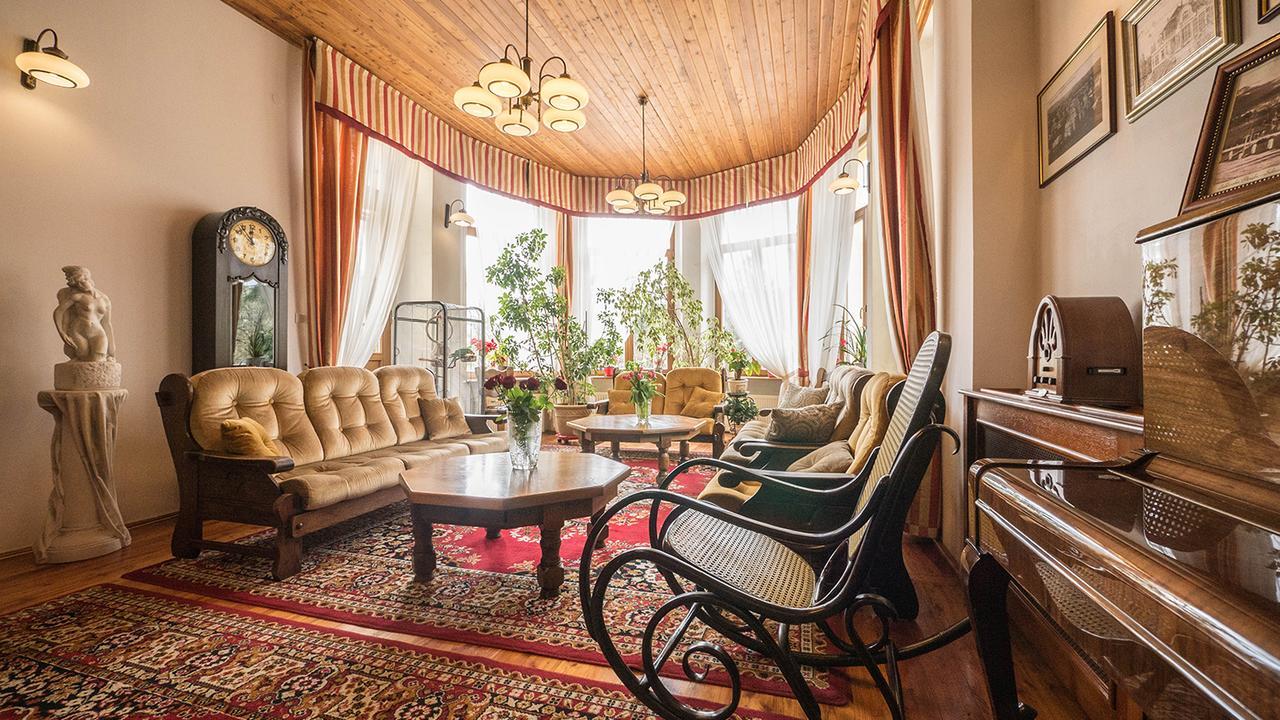 Hotel Villa Romantica ชกลาร์สกา ปอเรมบา ภายนอก รูปภาพ