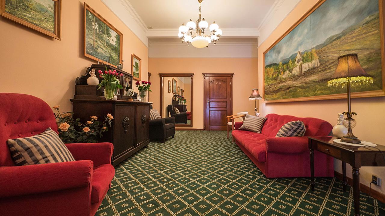 Hotel Villa Romantica ชกลาร์สกา ปอเรมบา ภายนอก รูปภาพ