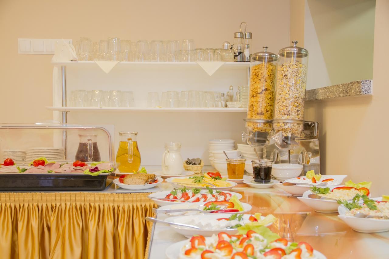 Hotel Villa Romantica ชกลาร์สกา ปอเรมบา ภายนอก รูปภาพ