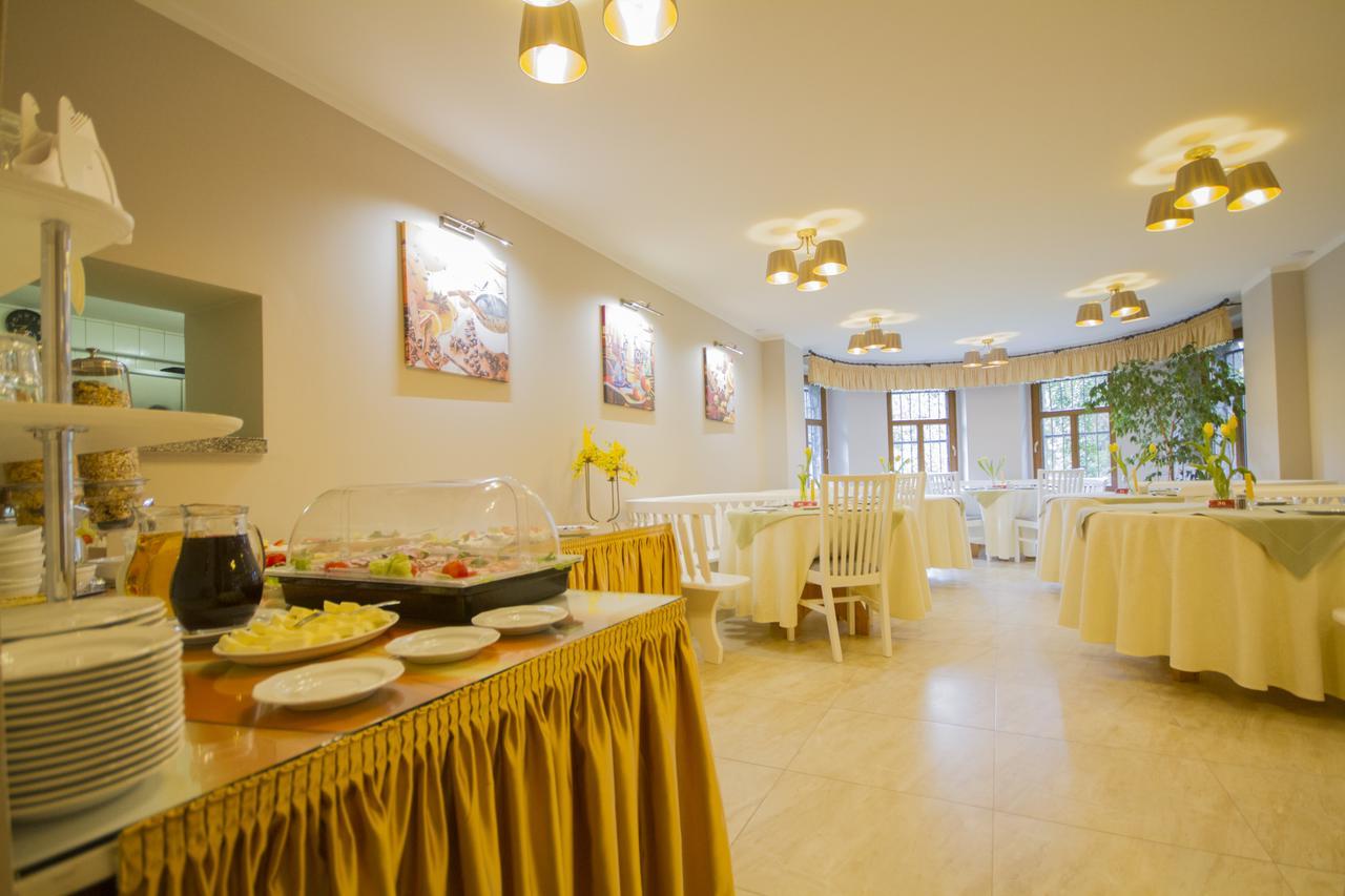 Hotel Villa Romantica ชกลาร์สกา ปอเรมบา ภายนอก รูปภาพ
